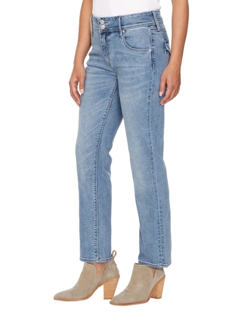 Straight Leg Women's Jeans in Light Blue